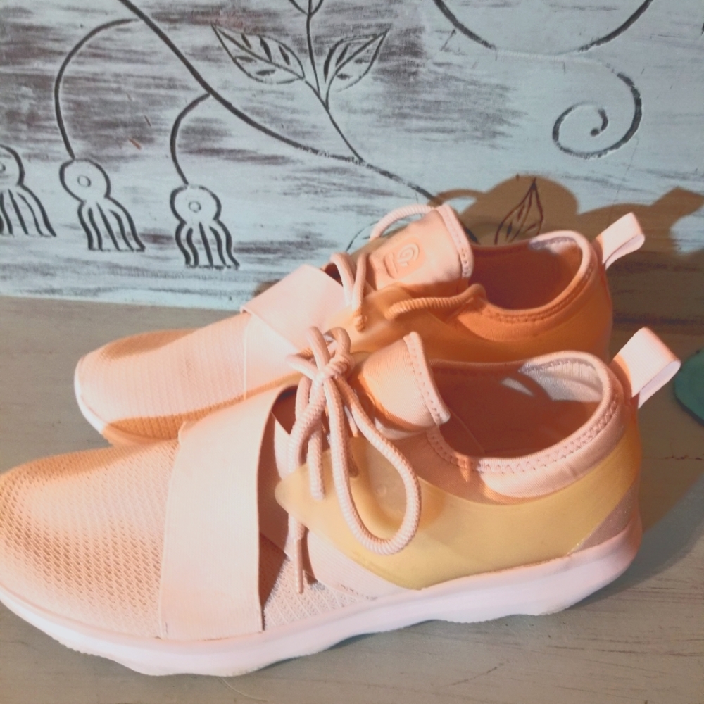 CHAMPION PINK SNEAKER SZ 12